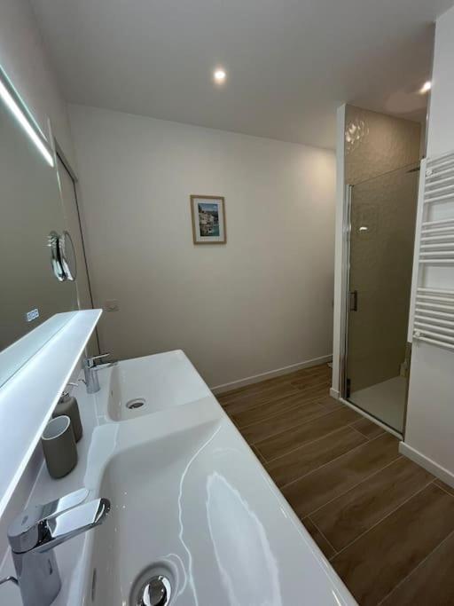 Sublime T2/ Cosy/ Clim/ Parking/Plage Menton Luaran gambar
